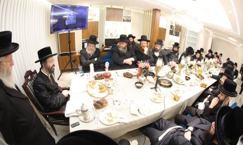 האדמו"ר מזוועהיל כינס את הנאמנים למען קופת הצדקה של החסידות