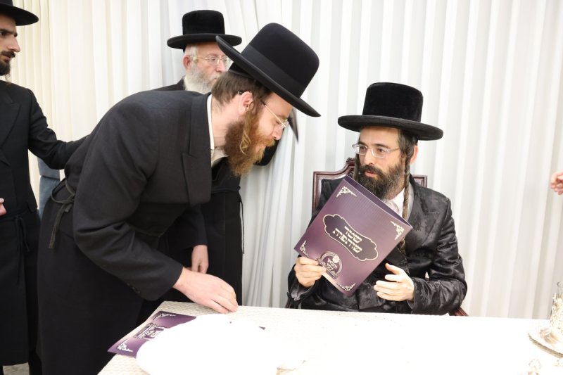 באדיבות המצלם