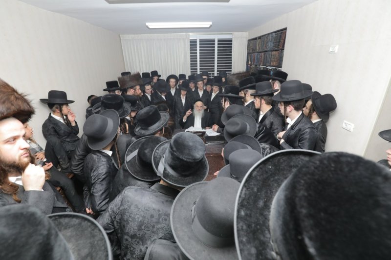 י. בוש