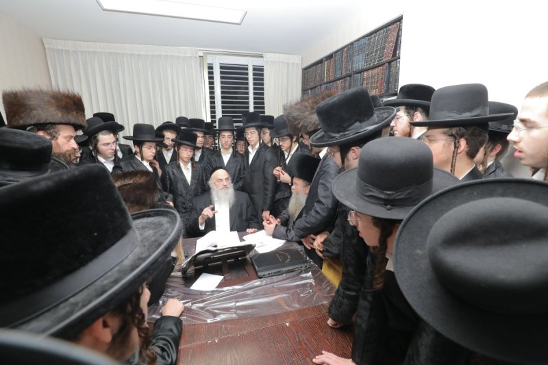 י. בוש