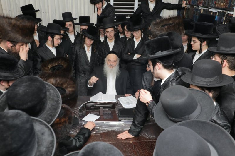 י. בוש