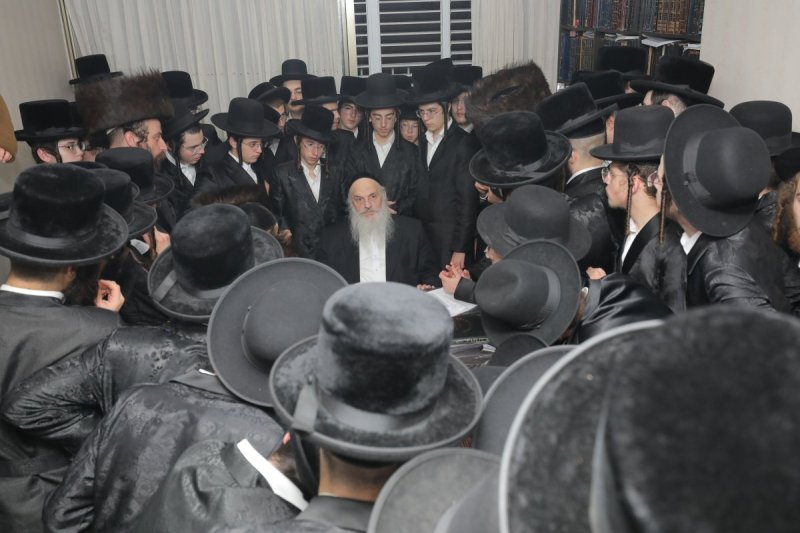 י. בוש