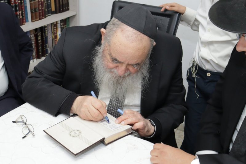 שוקי לרר