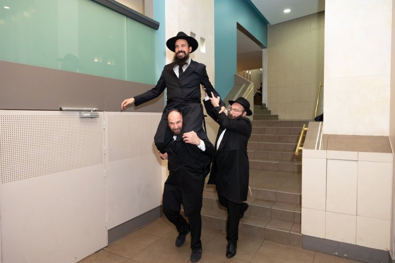 באדיבות המצלם