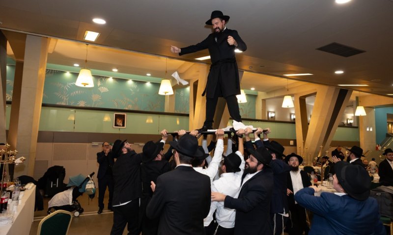 מזל טוב - הצלם מרדכי לובעצקי מפריז התחתן