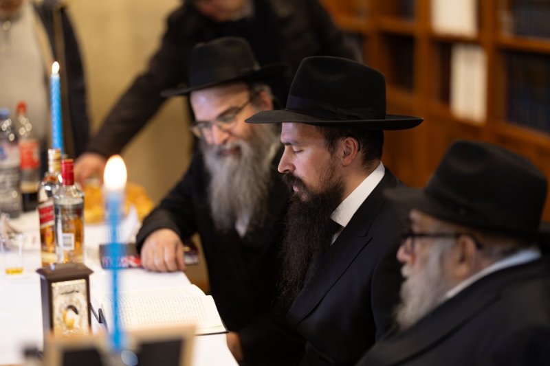 באדיבות המצלם