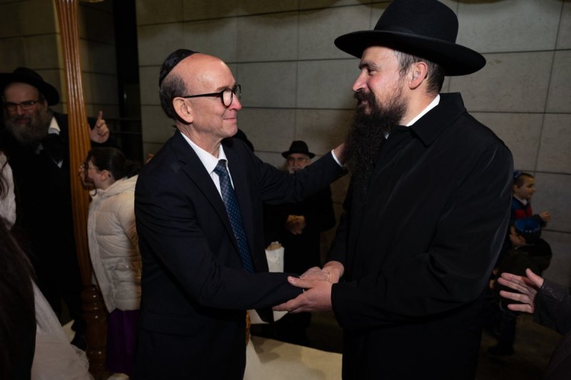 באדיבות המצלם