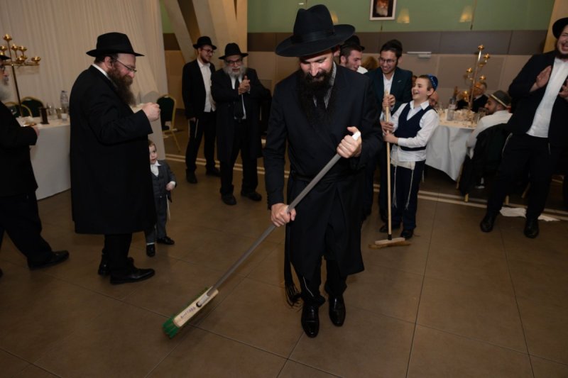 באדיבות המצלם