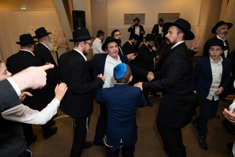 באדיבות המצלם