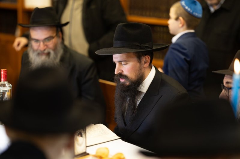 באדיבות המצלם