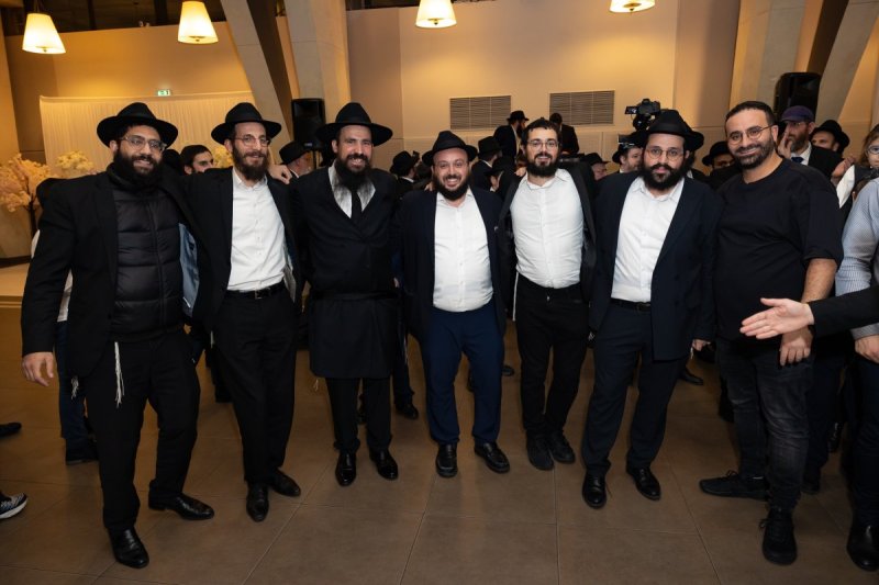 באדיבות המצלם