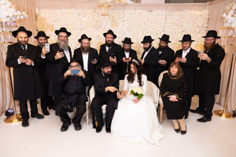 באדיבות המצלם