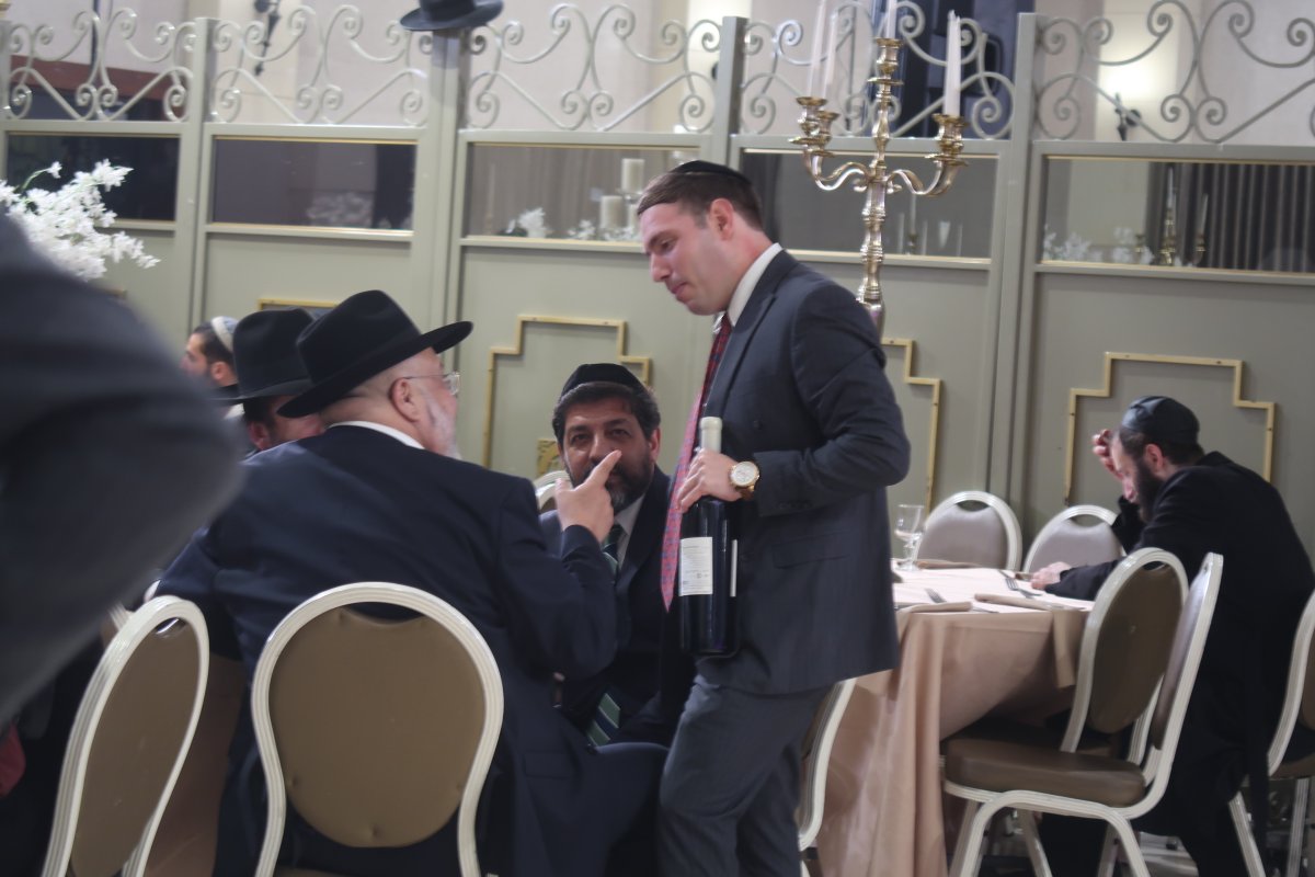 באדיבות המצלם