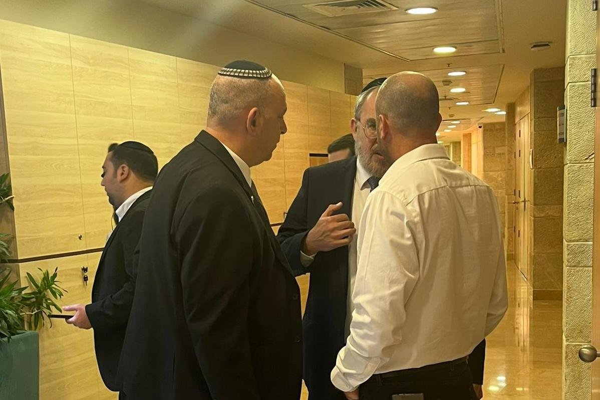 באדיבות המצלם