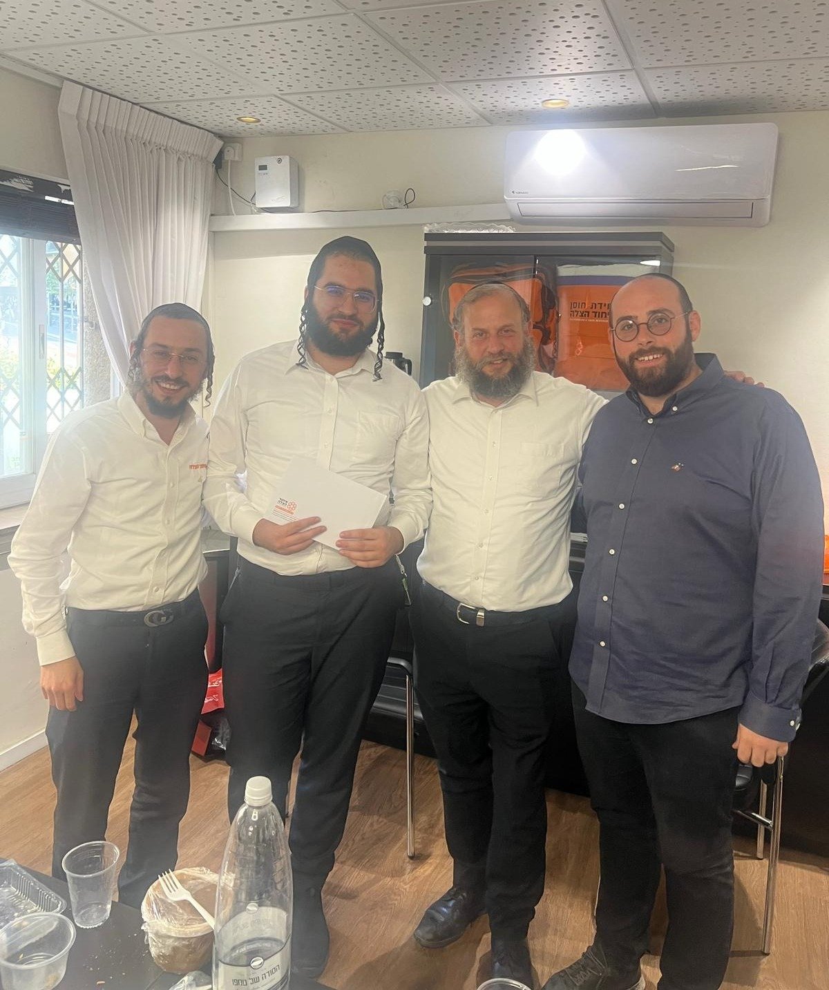 באדיבות המצלם