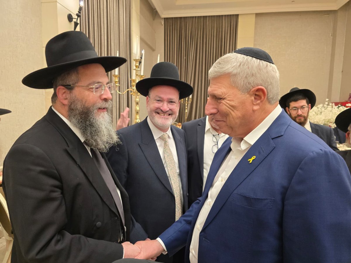 באדיבות המצלם