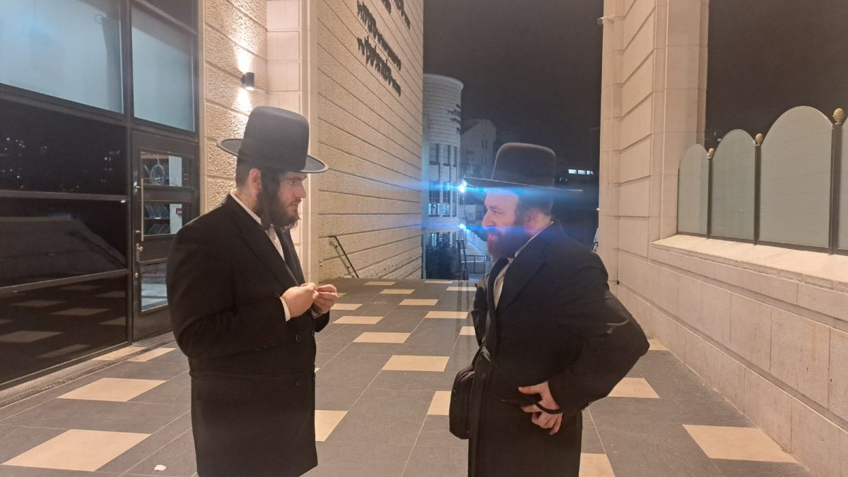 באדיבות המצלם