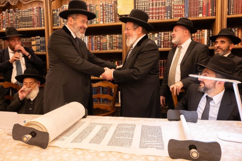 באדיבות המצלם