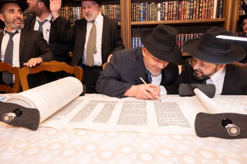 באדיבות המצלם