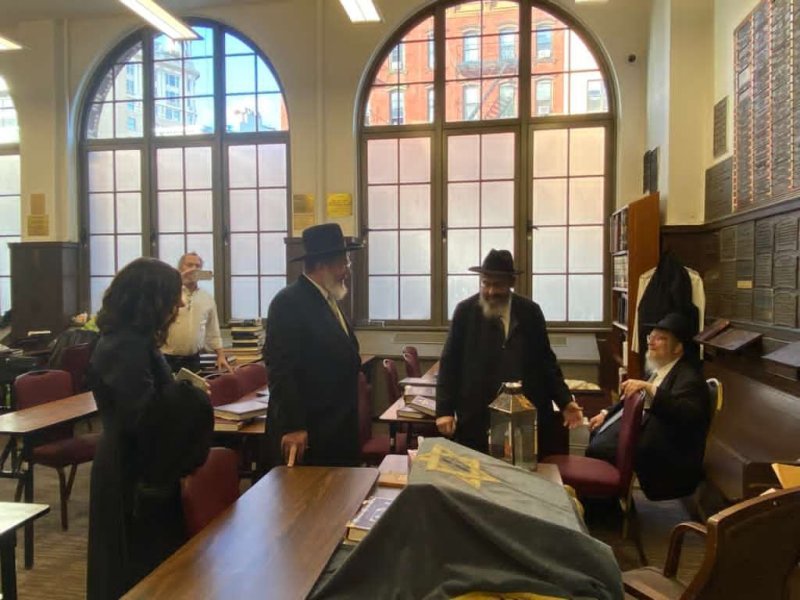 באדיבות המצלם