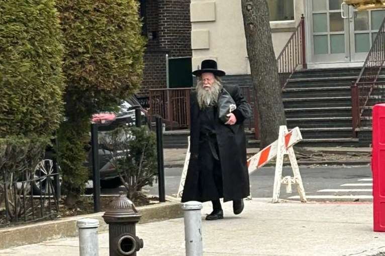 באדיבות המצלם