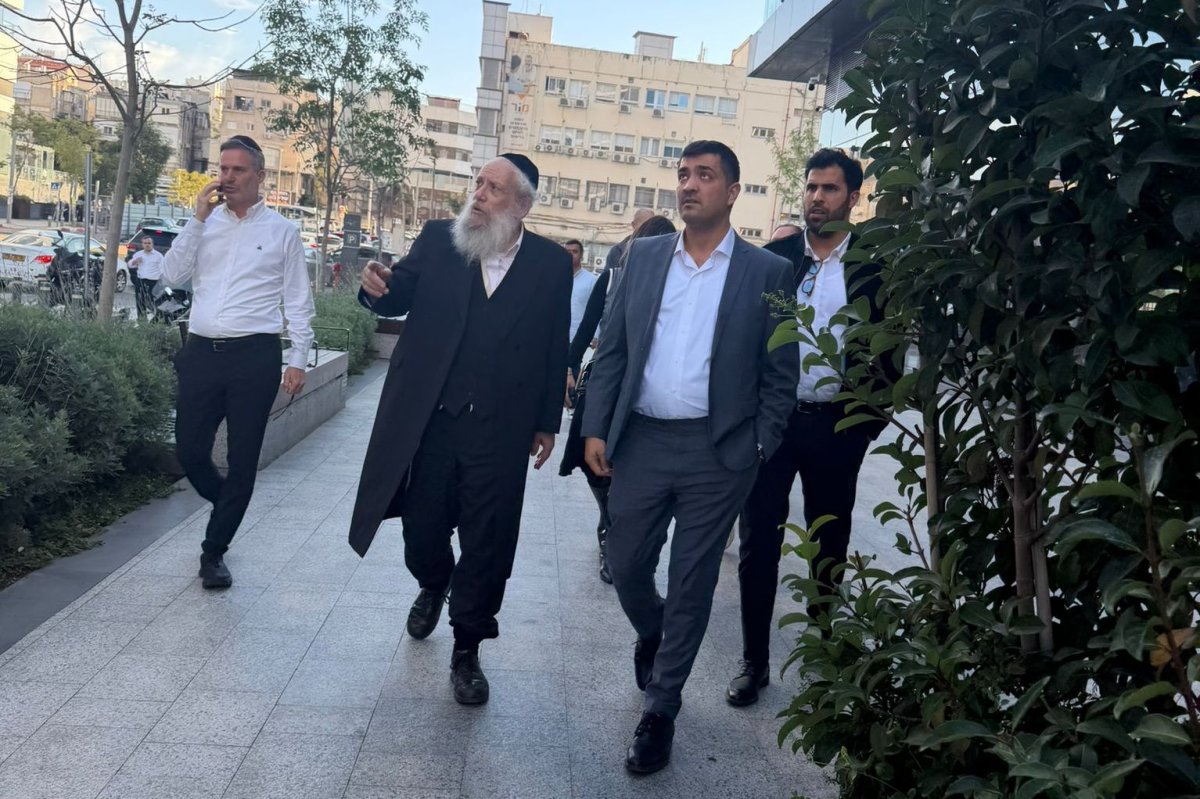 באדיבות המצלם