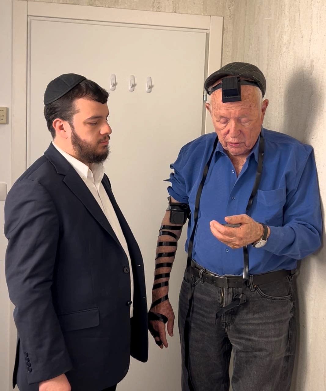באדיבות המצלם