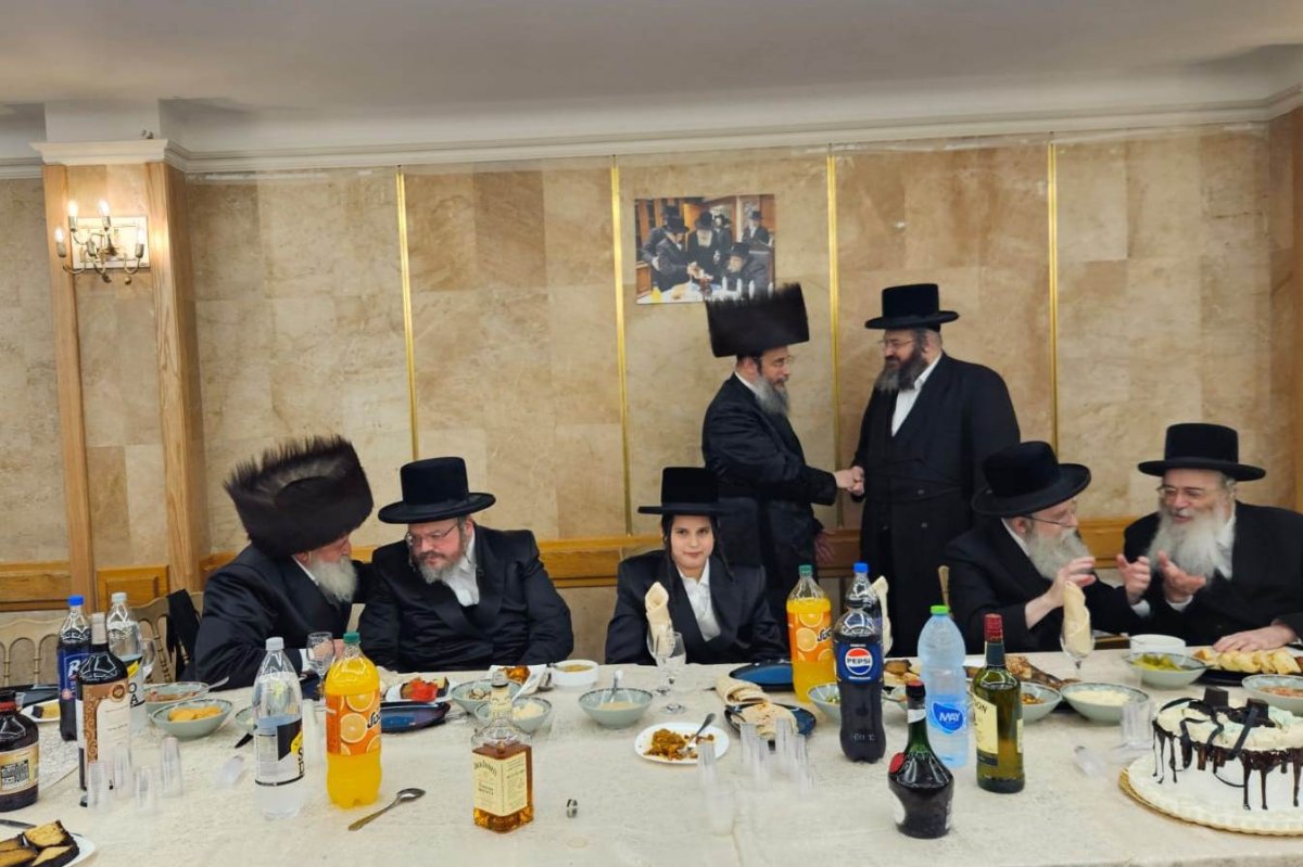 באדיבות המצלם
