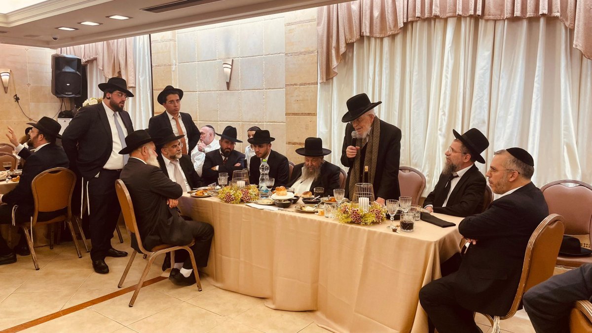 באדיבות המצלם