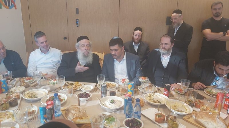 באדיבות המצלם