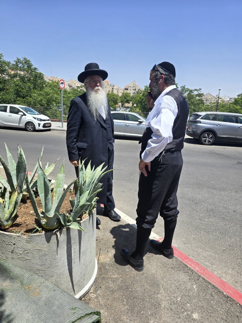 באדיבות המצלם