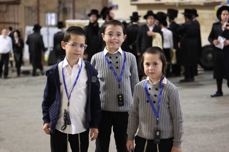 משה גולדשטיין, א. איזנבאך וארי קופרשטוק.