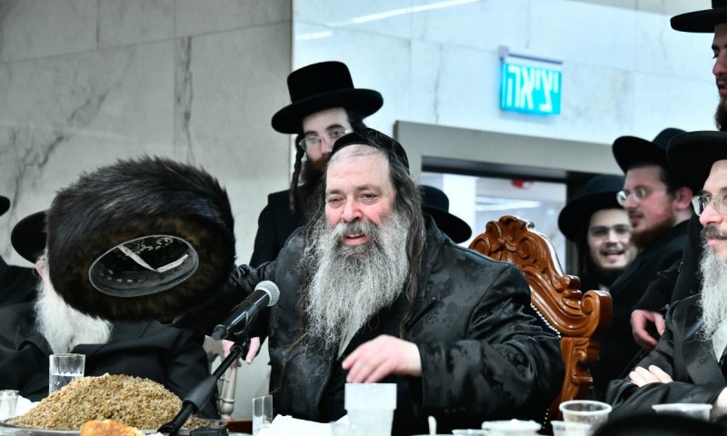 הרבי שעבר מפתח תקווה לחגוג בבני ברק הכפיל את הקהל | צפו