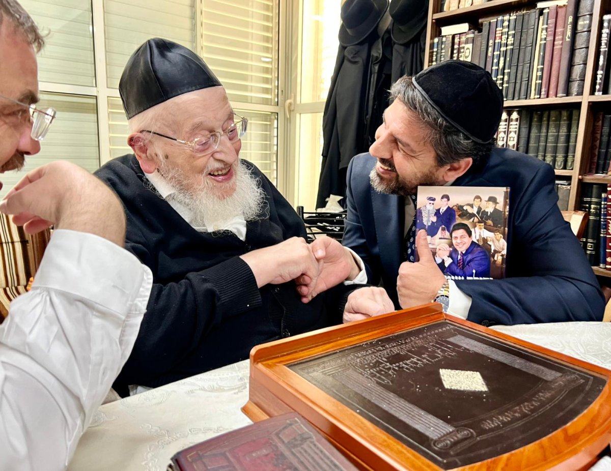 באדיבות המצלם