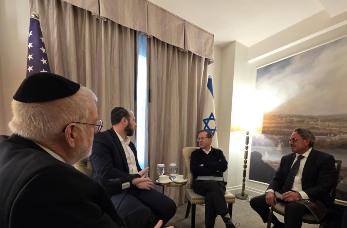 באדיבות המצלם