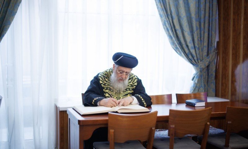 הראשון לציון חתם: מהפכה היסטורית בבתי הדין למלחמה בניכור ההורי