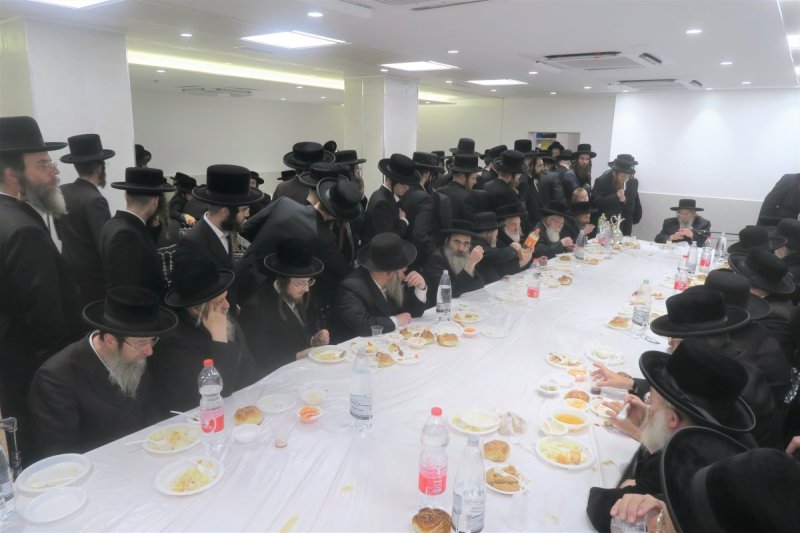 מ. אדלר