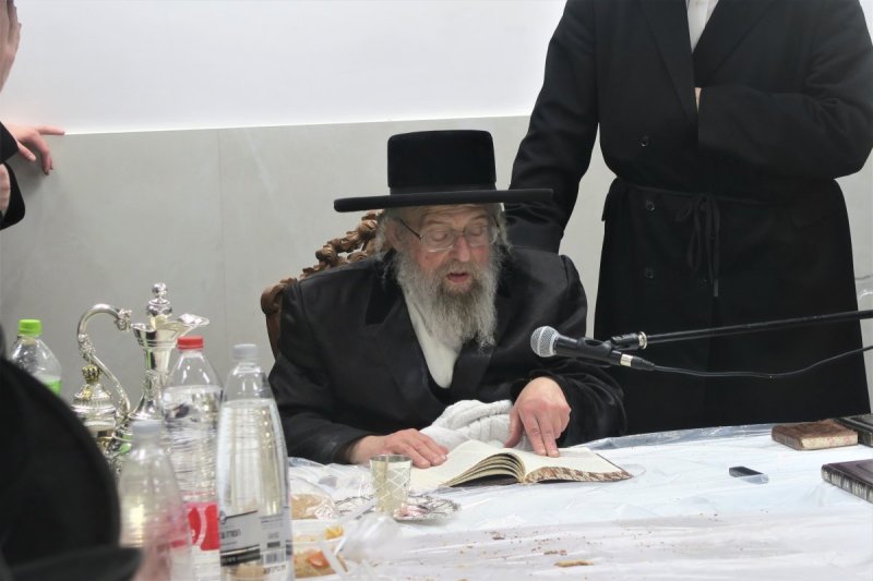 מ. אדלר