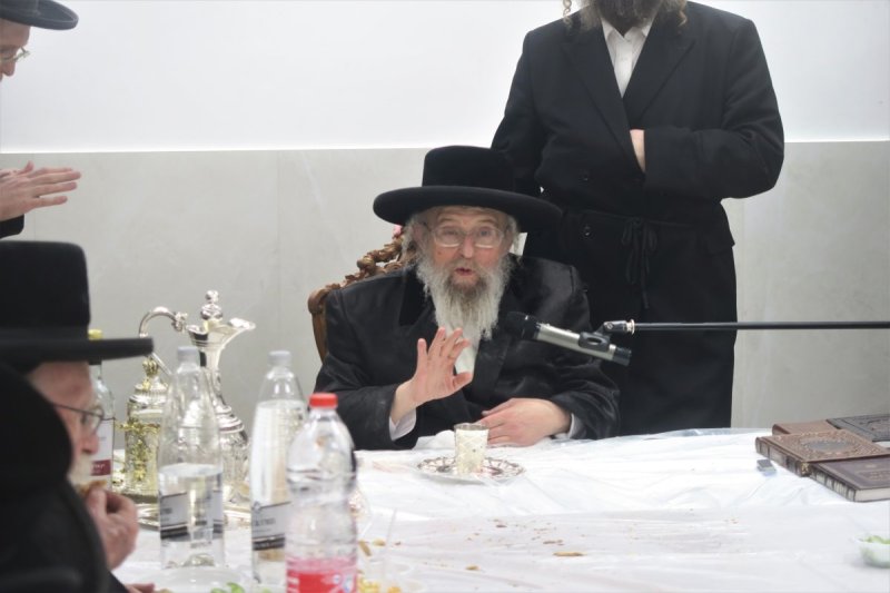 מ. אדלר