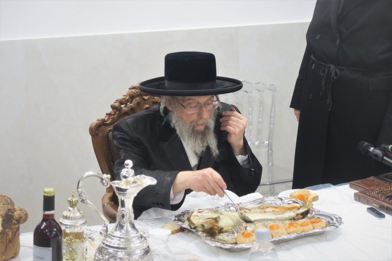 מ. אדלר