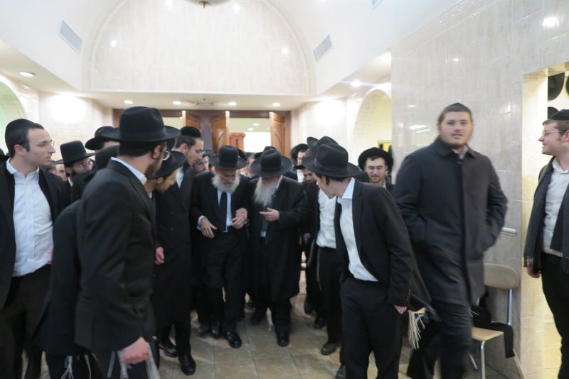 באדיבות המצלם