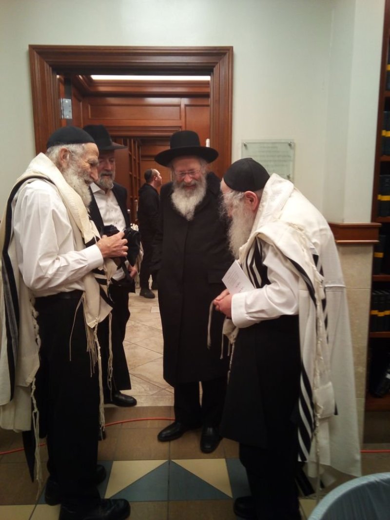באדיבות המצלם