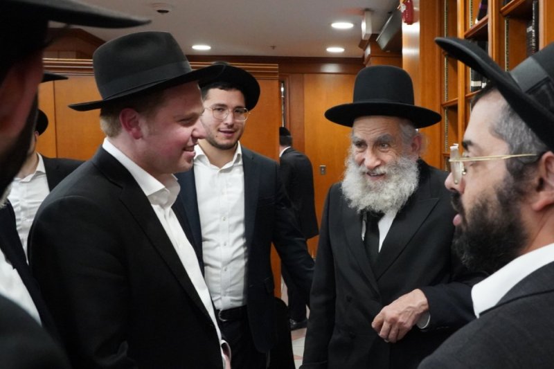 באדיבות המצלם