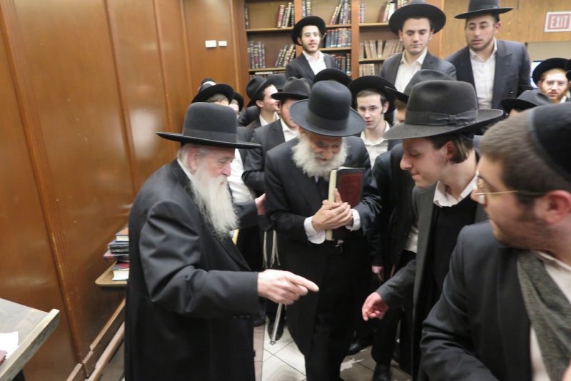 באדיבות המצלם