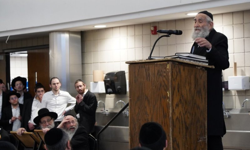 עולם התורה בארה"ב קיבל את ראש ישיבת פוניבז' שהגיע לביקור בזק
