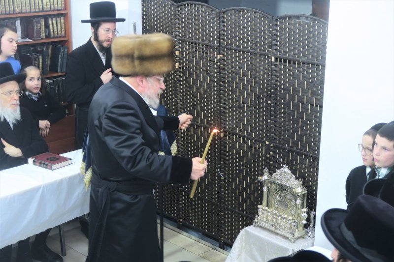 מ. אדלר