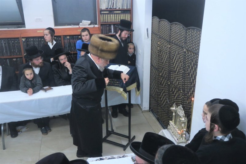 מ. אדלר