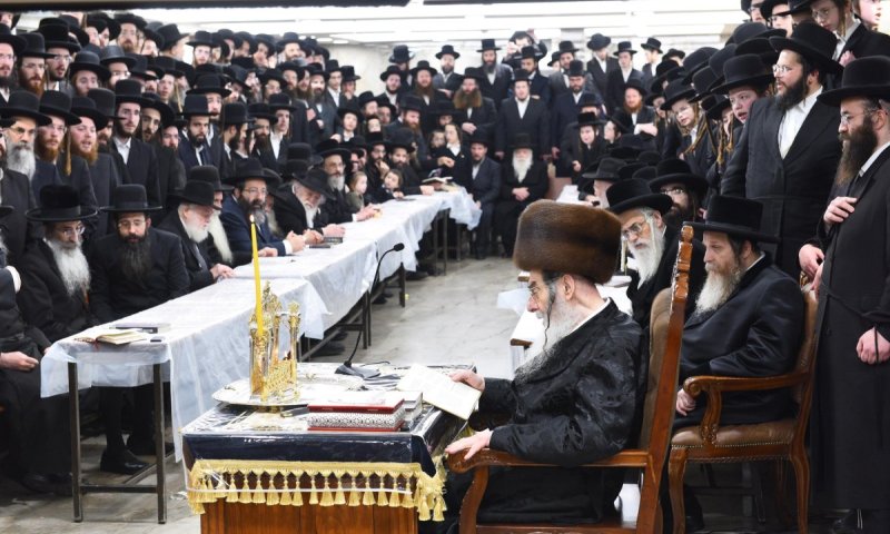החתן מארה"ב השתתף: באלכסנדר הדליקו בבית המדרש הזמני בישיבה