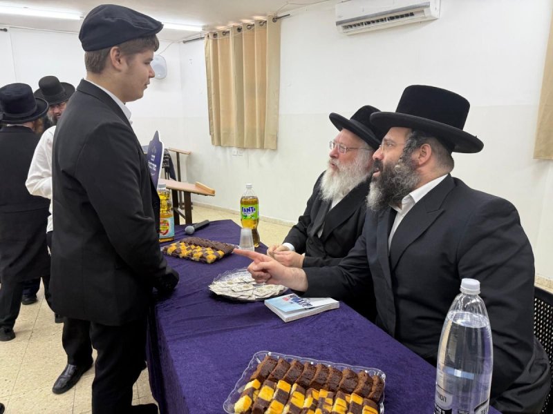 באדיבות המצלם