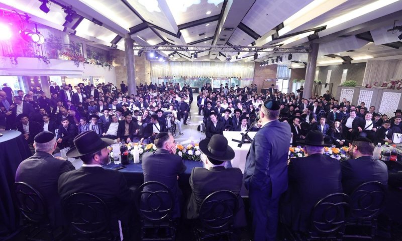 מאות מתלמידי ישיבות רשת 'שתילים' השתתפו במעמד אדיר בראשות הגר"ש גלאי